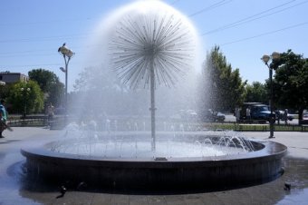 Летнюю прохладу одесситам и гостям города дарят 20 фонтанов (фото)