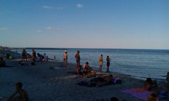 Одесса. 13-я Большого Фонтана. Вечер (фото)