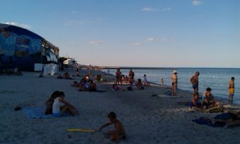 Одесса. 13-я Большого Фонтана. Вечер (фото)
