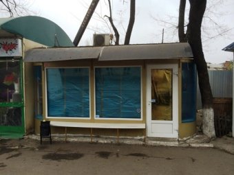 В городе продолжается демонтаж незаконно установленных торговых объектов