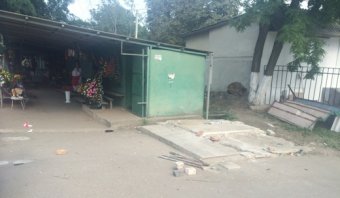 В городе продолжается демонтаж незаконно установленных торговых объектов