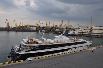 Яхта с американскими туристами прибыла в Одесский порт