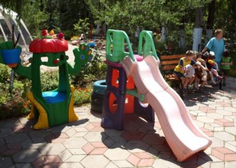 Одесские милиционеры-железнодорожники взяли под опеку Дом ребенка «Солнышко» (фото)