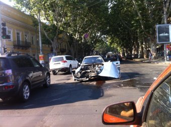 Авария в центре Одессы: два человека госпитализированы
