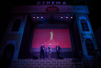 Кинопоказ под открытым небом открыла британская лента «Филомена» (фото)