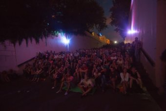 Кинопоказ под открытым небом открыла британская лента «Филомена» (фото)