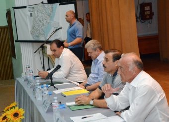 В Болградском районе одесский губернатор пообещал отремонтировать дороги 