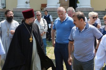 В Болградском районе одесский губернатор пообещал отремонтировать дороги 