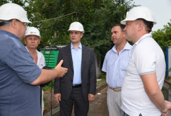 В южных районах Одессы продолжается ремонт канализации