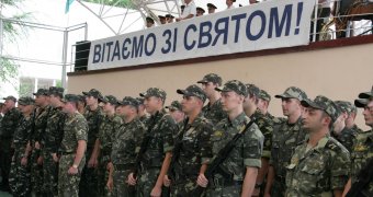 Курсанты принимают присягу 