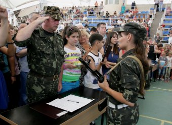 Курсанты принимают присягу 