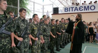 Курсанты принимают присягу 