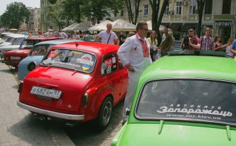 В Одессе прошел парад ретро автомобилей (фото)