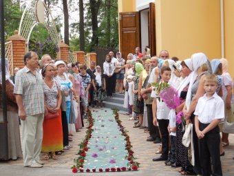 Митрополит Агафангел освятил храм на территории горбольницы № 3 (фото)
