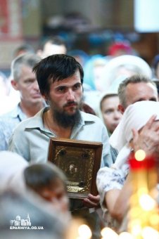 Митрополит Агафангел совершил Божественную литургию в храме в честь Казанской иконы Божией Матери на Пересыпи