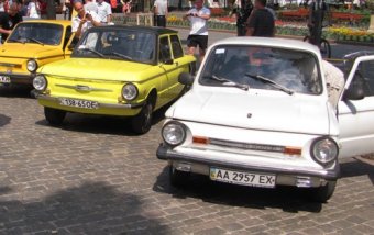 46 ретро-автомобилей «Запорожец» прогулялись по Одессе (фото)