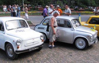 46 ретро-автомобилей «Запорожец» прогулялись по Одессе (фото)