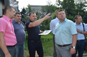 Власти Одессы продолжают благоустраивать Привокзальную площадь (фото)