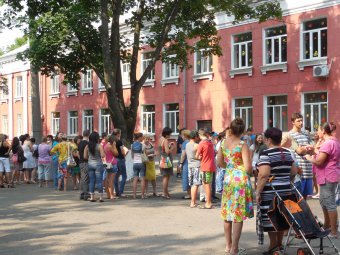 Геннадий Труханов: «Всесторонняя забота о подрастающем поколении – первостепенная задача власти»