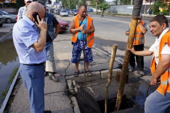 Одесские власти оперативно устраняют последствия сильного ливня. Сводка (фото)