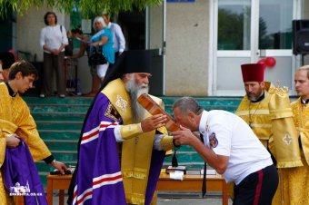 Епископ Аркадий благословил казачество