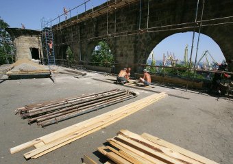 В парке Шевченко реставрируют бывший городской карантин