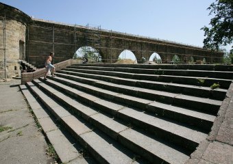 В парке Шевченко реставрируют бывший городской карантин