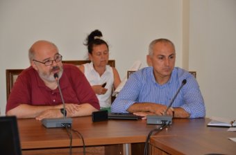 Геннадий Труханов провел встречу в мэрии с представителями ЕвроМайдана (фото)