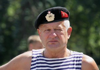 На Куликовом поле запустили в небо траурные шары (фото)