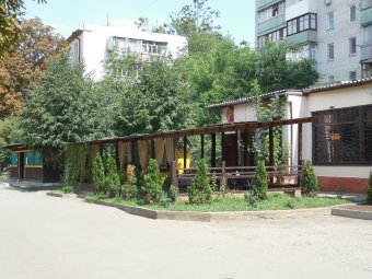 Улицу Ицхака Рабина заполонили наливайки