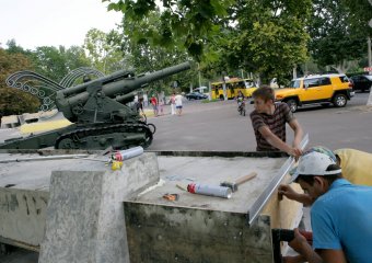 Благоустройство парка Победы завершится ко Дню города (фото)
