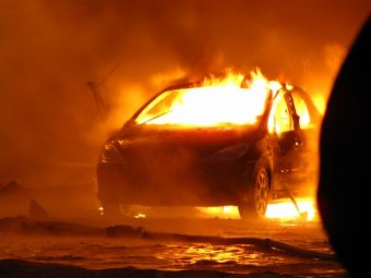 В Затоке сгорел дорогой автомобиль 