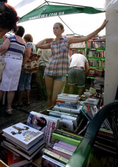 В Одессе проходит Международная книжная выставка-ярмарка «Зленая волна» (фото)