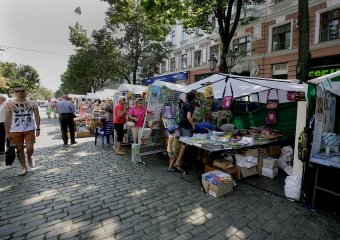В Одессе проходит Международная книжная выставка-ярмарка «Зленая волна» (фото)