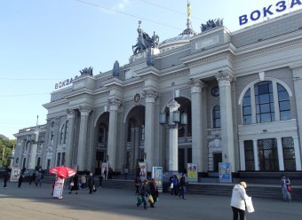 Мэр Одессы: «Ко Дню города Привокзальная площадь будет полностью благоустроена»