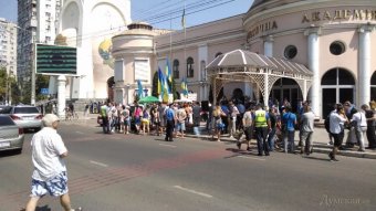 Сегодня националисты угрожали сжежь Кивалова (видео)