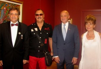 Геннадий Труханов посетил выставку картин Юрия Горбачева
