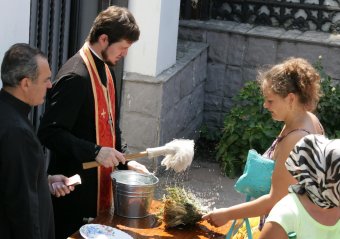 Праздник Происхождения Честных Древ Животворящего Креста (фото)