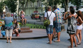 В Одессе очередь… у стула (фото)