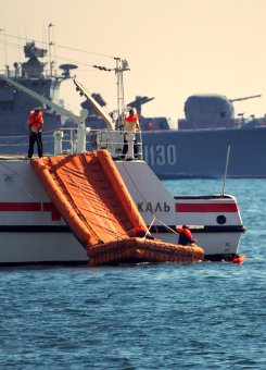 В акватории Одессы военные корабли (фото)