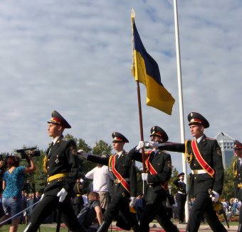 Торжественная церемония поднятия Государственного Флага Украины