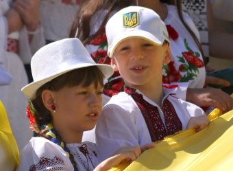 23-метровый украинский флаг развернули одесситы над Потемкинской лестницей