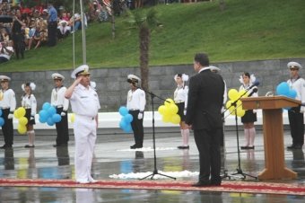 Петр Порошенко в Одессе: Многие у нас говорят на русском. Но думают здесь на нем иначе, чем в России (фото)