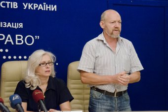 Поможем детям-переселенцам пойти в школу!