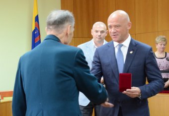 Геннадий Труханов поздравил ветеранов с годовщиной освобождения Одесской области