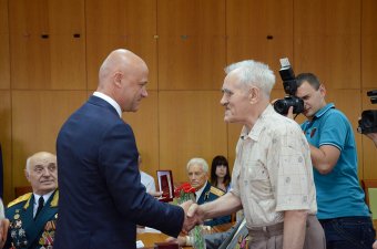 Геннадий Труханов поздравил ветеранов с годовщиной освобождения Одесской области