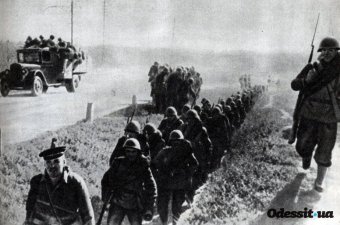 Одесса, 1941, 29 августа: Прибытие из Севастополя еще двух отрядов моряков-добровольцев