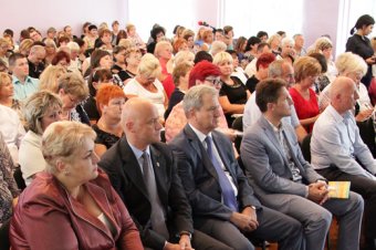 Геннадий Труханов: Четверть городского бюджета в 2014 году выделена на образование (фото)