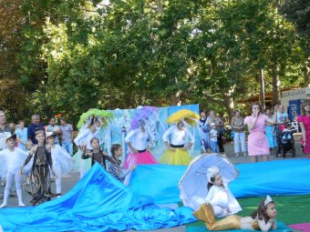 Ко Дню города в парке Горького открылась обновлённая аллея