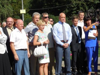 Ко Дню города в парке Горького открылась обновлённая аллея